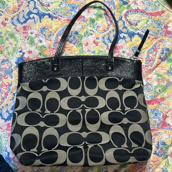 Coach Handbag - Picture 2 of 8